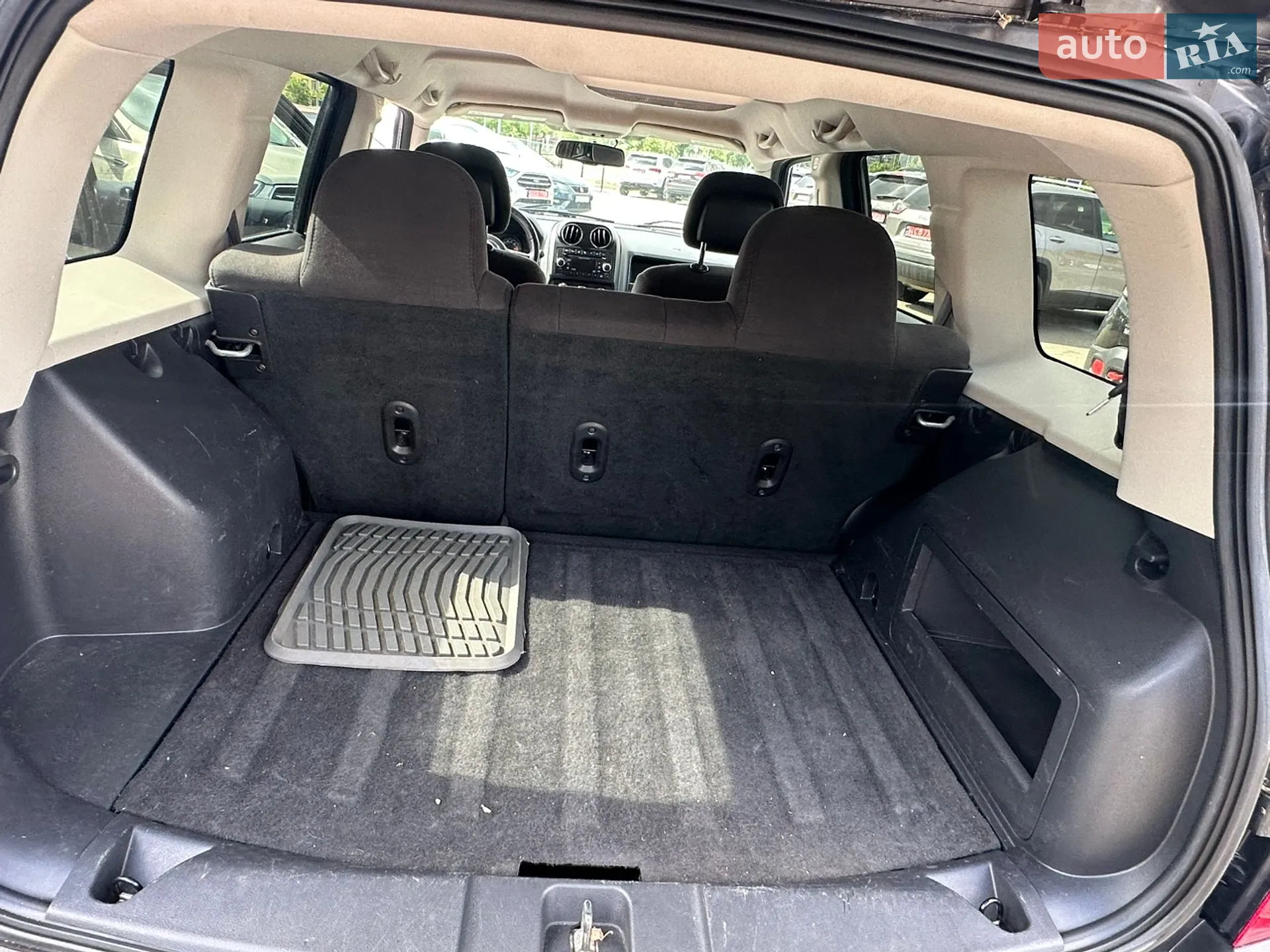 2015 Jeep Liberty (Patriot) - мініатюра 23