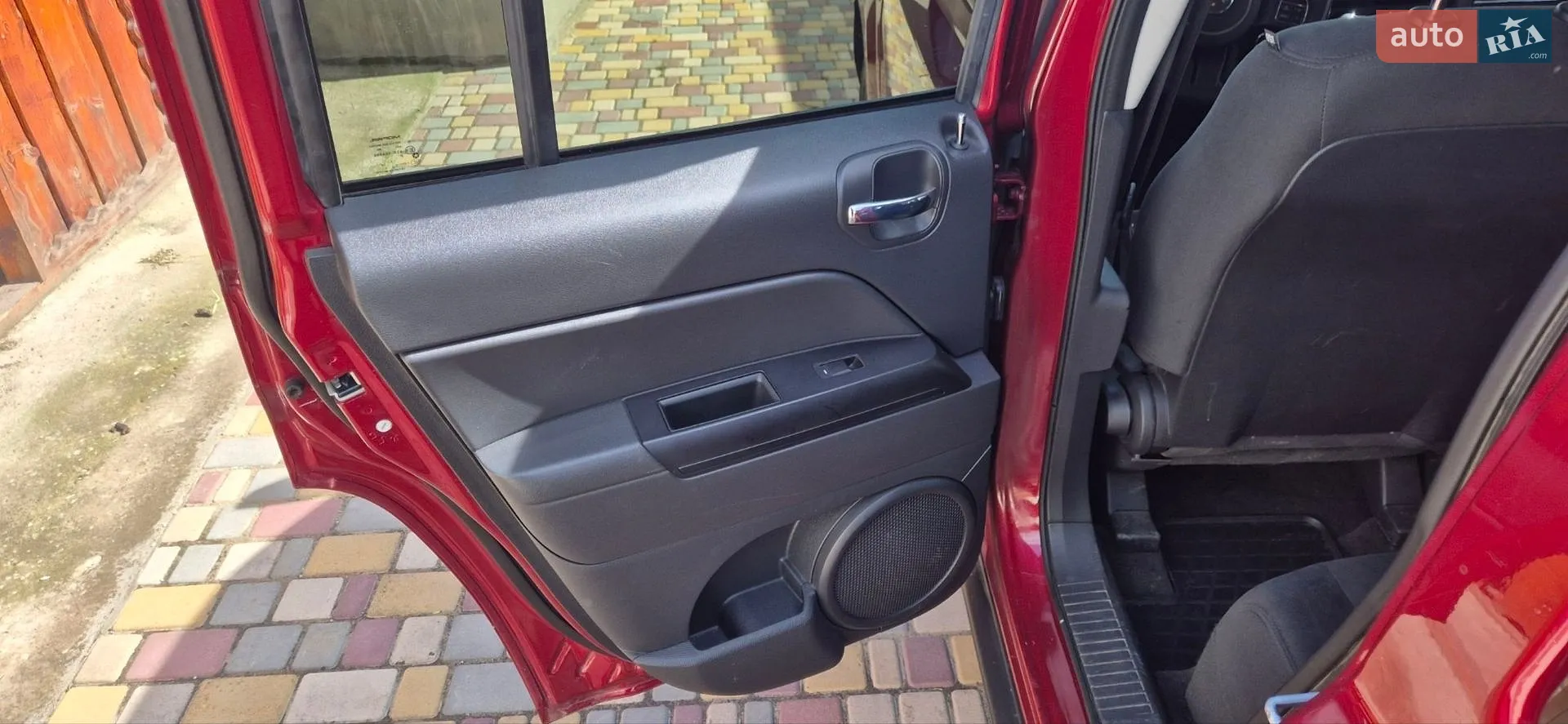 2015 Jeep Liberty (Patriot) - мініатюра 21