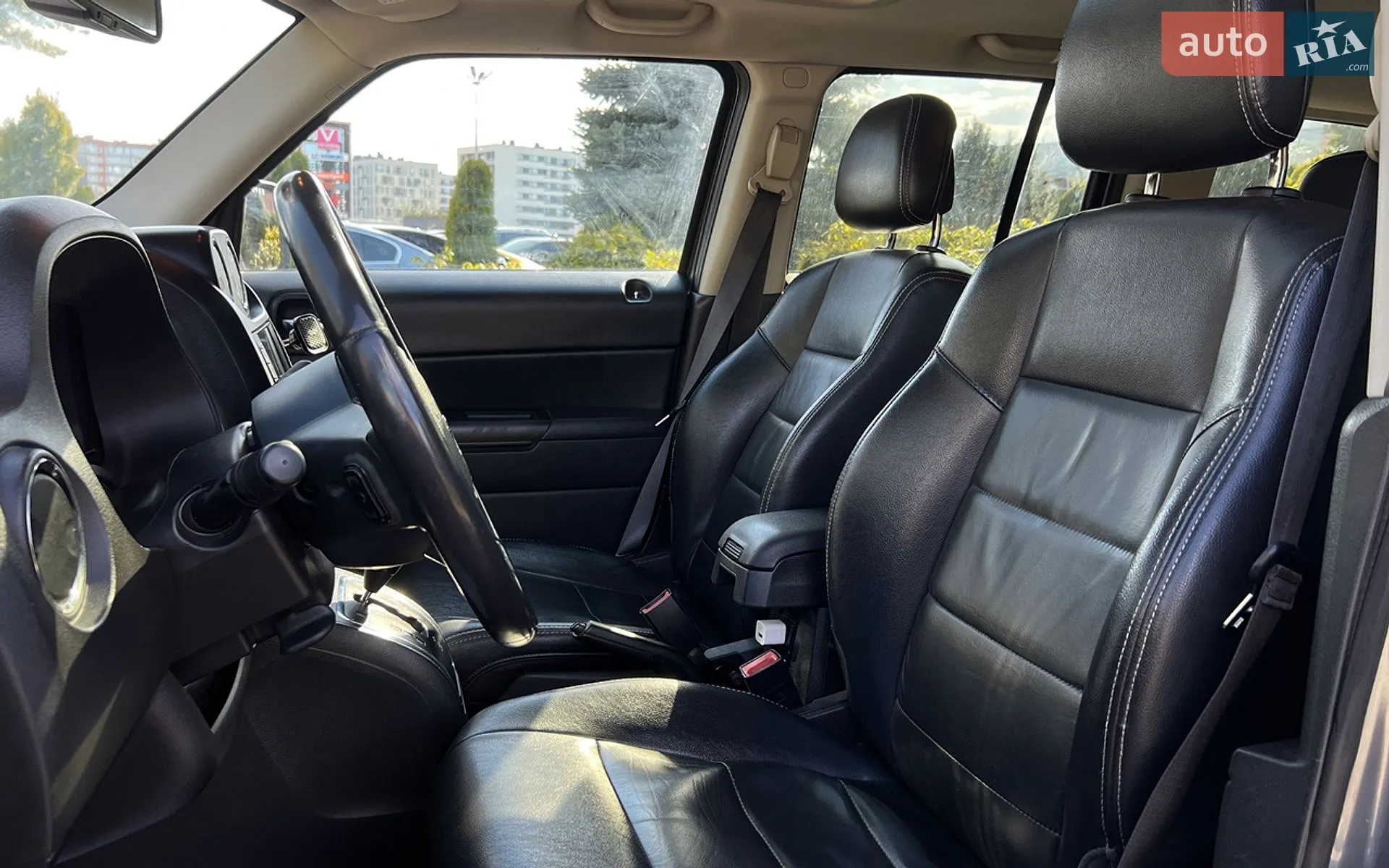 2015 Jeep Liberty (Patriot) - мініатюра 9