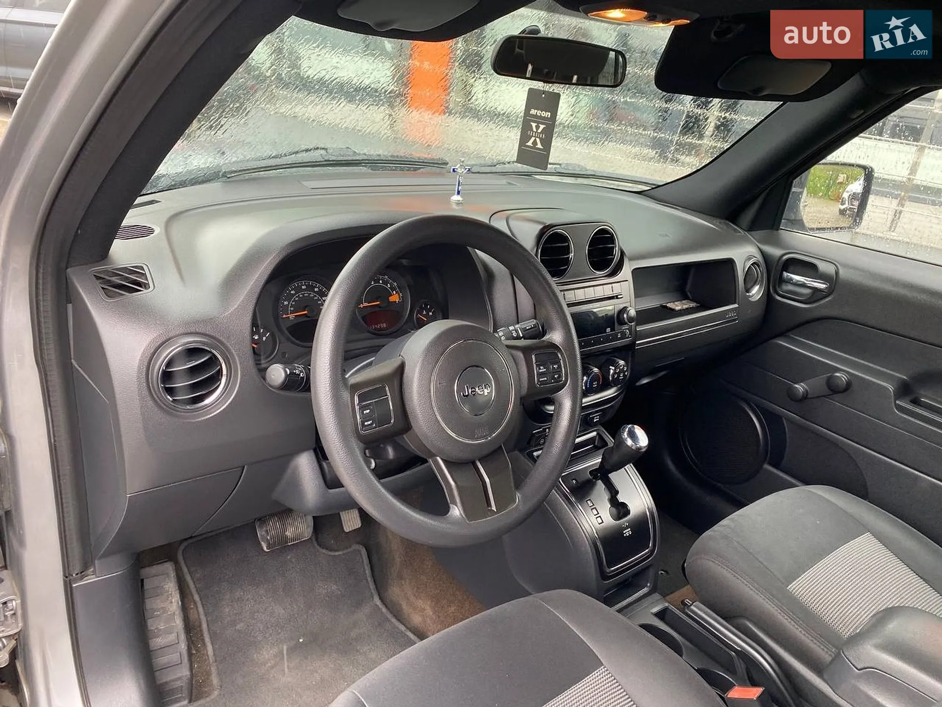 2015 Jeep Liberty (Patriot) - мініатюра 8
