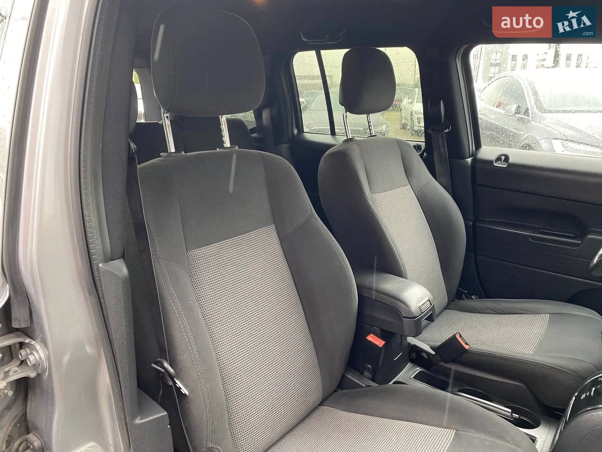 2015 Jeep Liberty (Patriot) - мініатюра 21