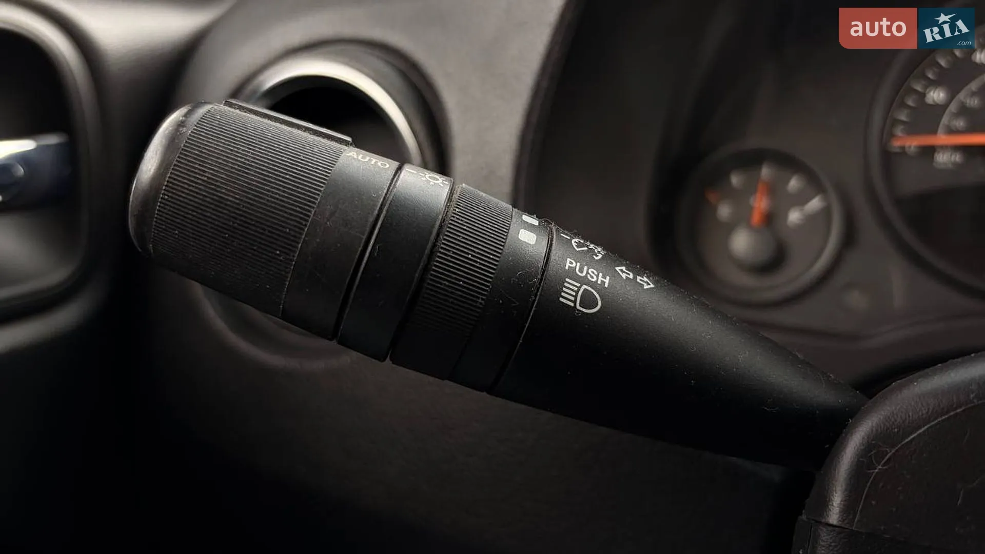 2015 Jeep Liberty (Patriot) - мініатюра 16