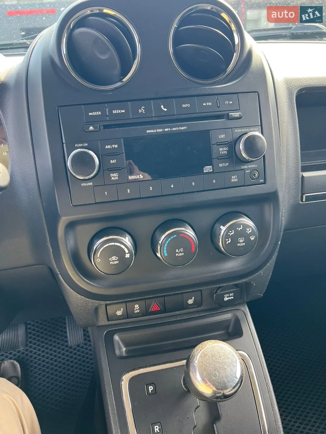 2016 Jeep Liberty (Patriot) - мініатюра 19