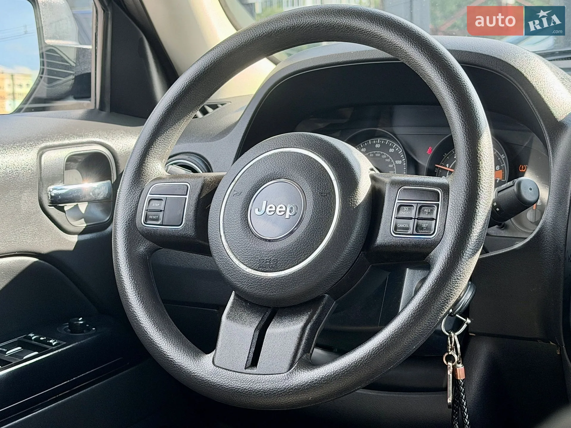 2016 Jeep Liberty (Patriot) - мініатюра 13