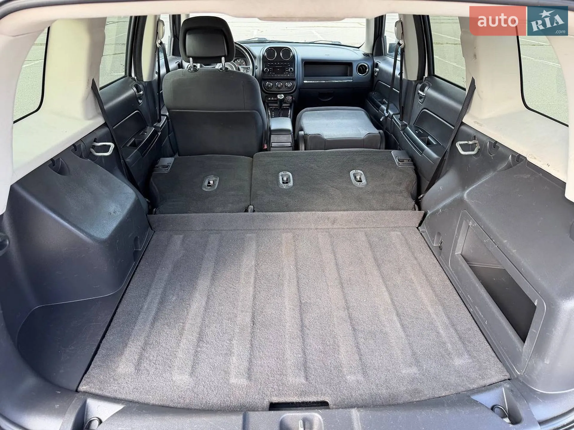 2012 Jeep Liberty (Patriot) - мініатюра 27