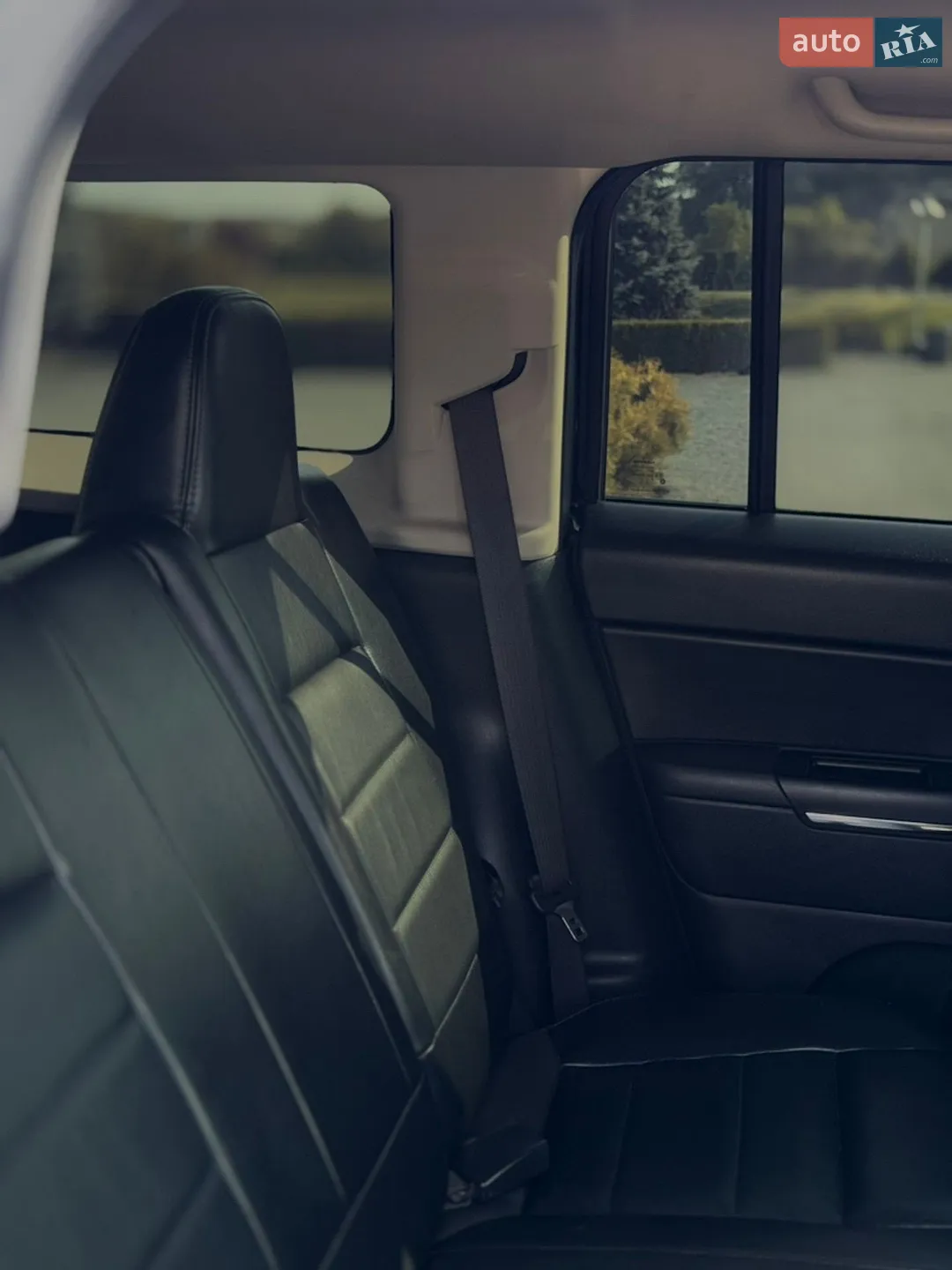 2010 Jeep Liberty (Patriot) - мініатюра 29