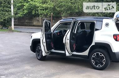 Позашляховик / Кросовер Jeep Renegade 2015 в Мукачевому