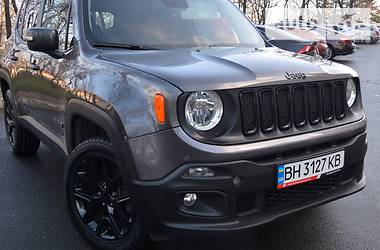Позашляховик / Кросовер Jeep Renegade 2015 в 
