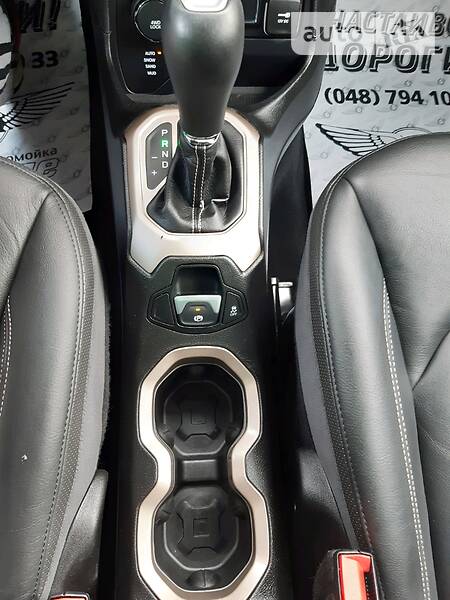 Внедорожник / Кроссовер Jeep Renegade 2016 в Одессе