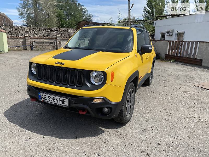 Внедорожник / Кроссовер Jeep Renegade 2015 в 