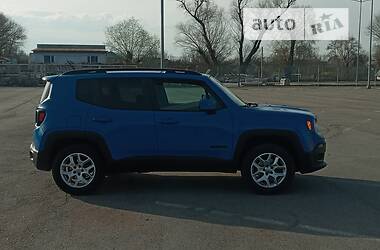 Внедорожник / Кроссовер Jeep Renegade 2015 в Черновцах