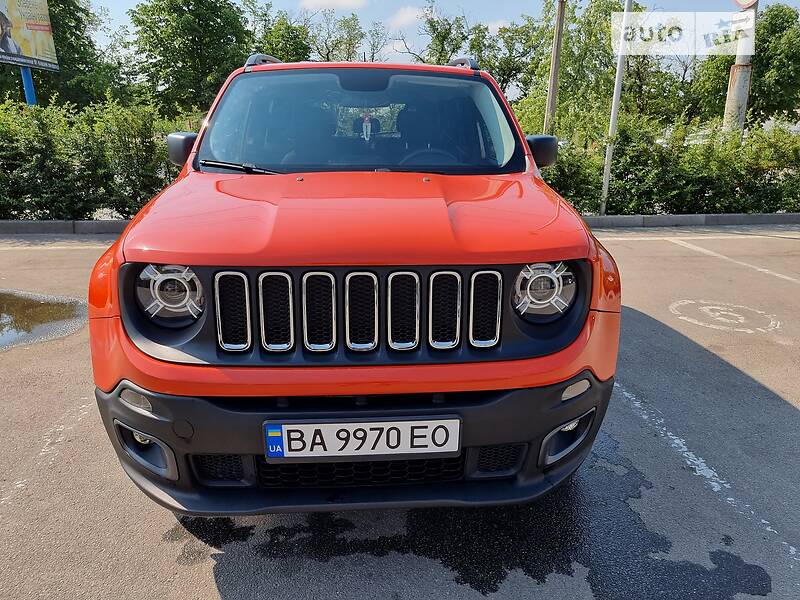 Внедорожник / Кроссовер Jeep Renegade 2017 в Кропивницком