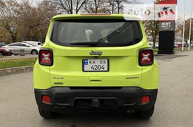 Внедорожник / Кроссовер Jeep Renegade 2018 в 