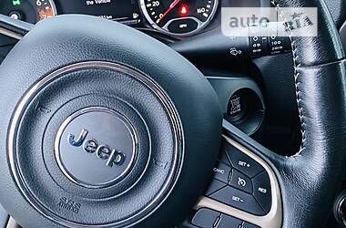 Внедорожник / Кроссовер Jeep Renegade 2016 в Киеве