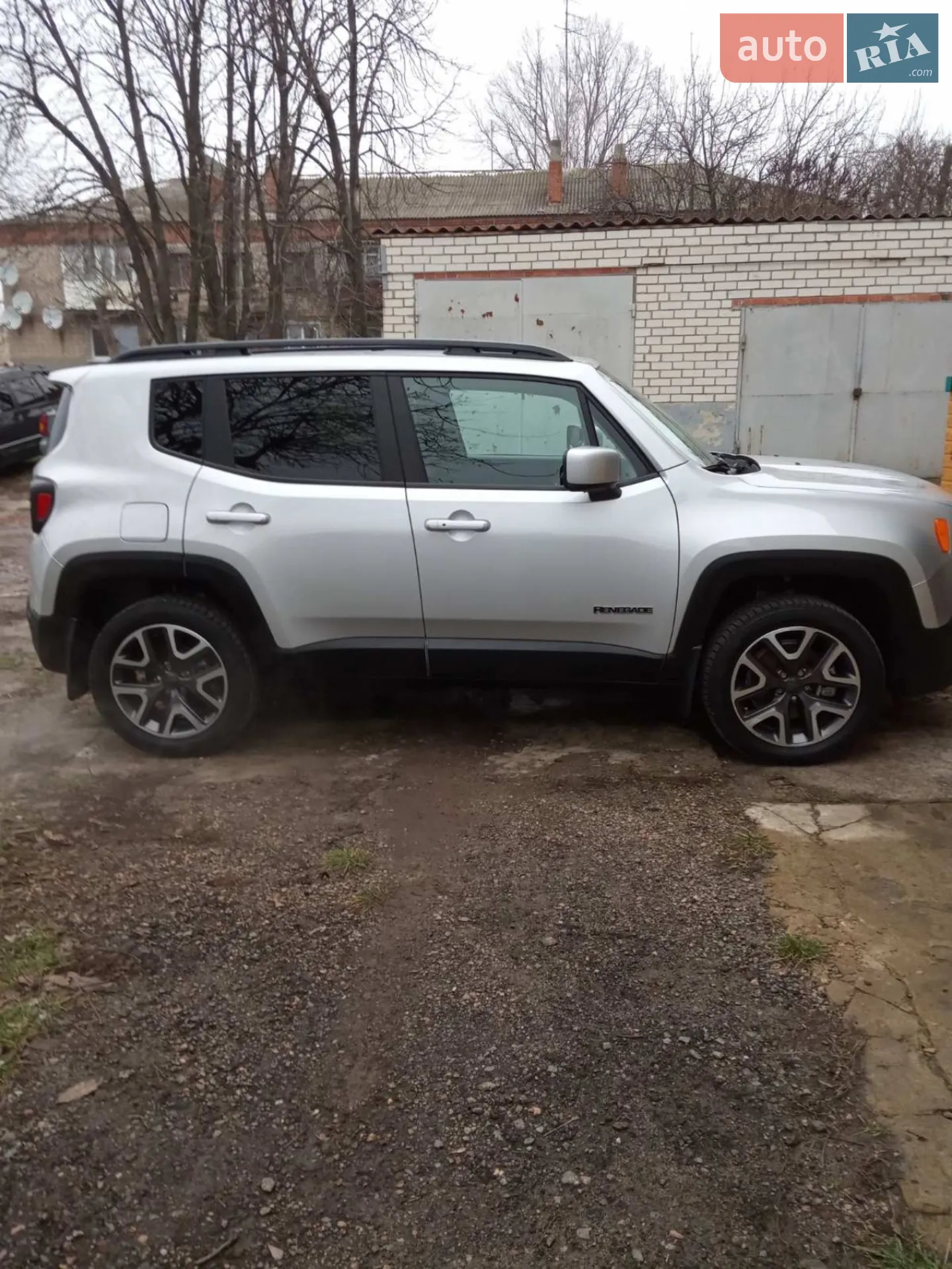 2015 Jeep Renegade - мініатюра 3