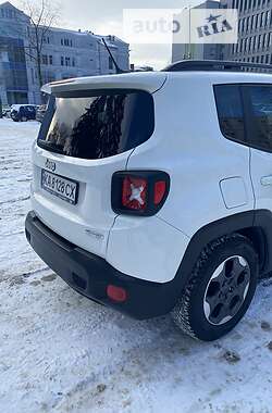 Внедорожник / Кроссовер Jeep Renegade 2015 в Львове