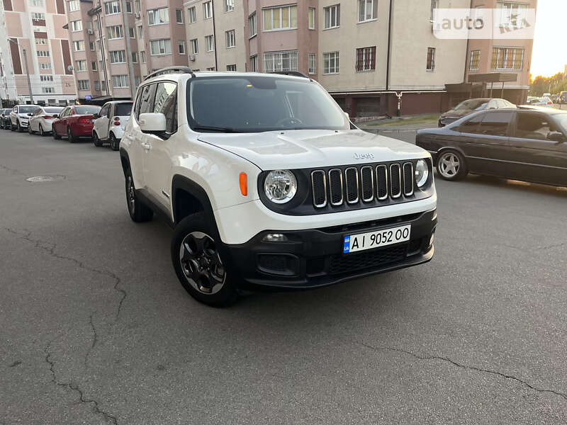 Внедорожник / Кроссовер Jeep Renegade 2016 в Вишневом