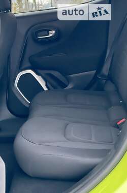 Внедорожник / Кроссовер Jeep Renegade 2018 в 