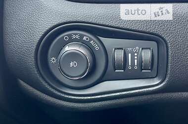 Внедорожник / Кроссовер Jeep Renegade 2018 в 