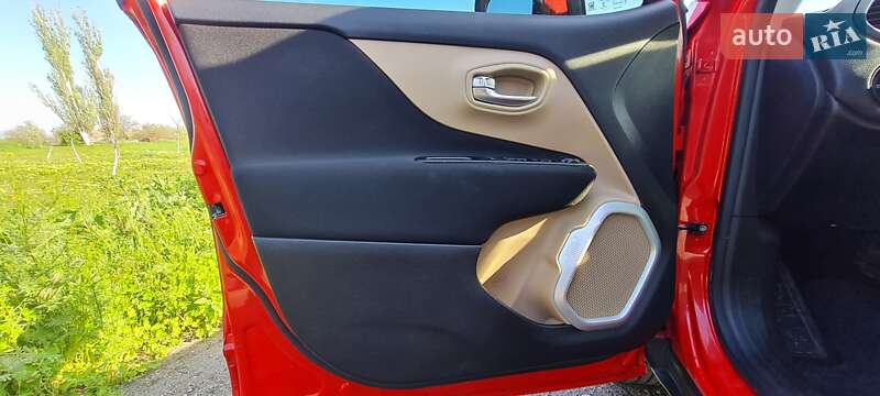 Позашляховик / Кросовер Jeep Renegade 2015 в Харкові