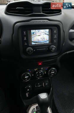 Внедорожник / Кроссовер Jeep Renegade 2017 в Черновцах