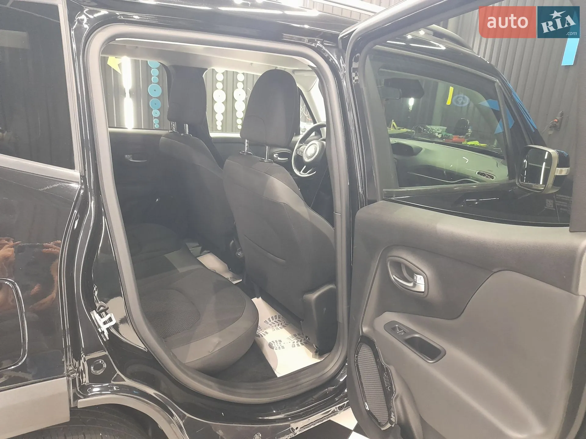 2018 Jeep Renegade - мініатюра 18