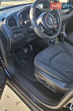 Внедорожник / Кроссовер Jeep Renegade 2016 в Чернигове