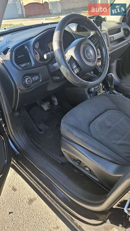 Внедорожник / Кроссовер Jeep Renegade 2016 в Чернигове