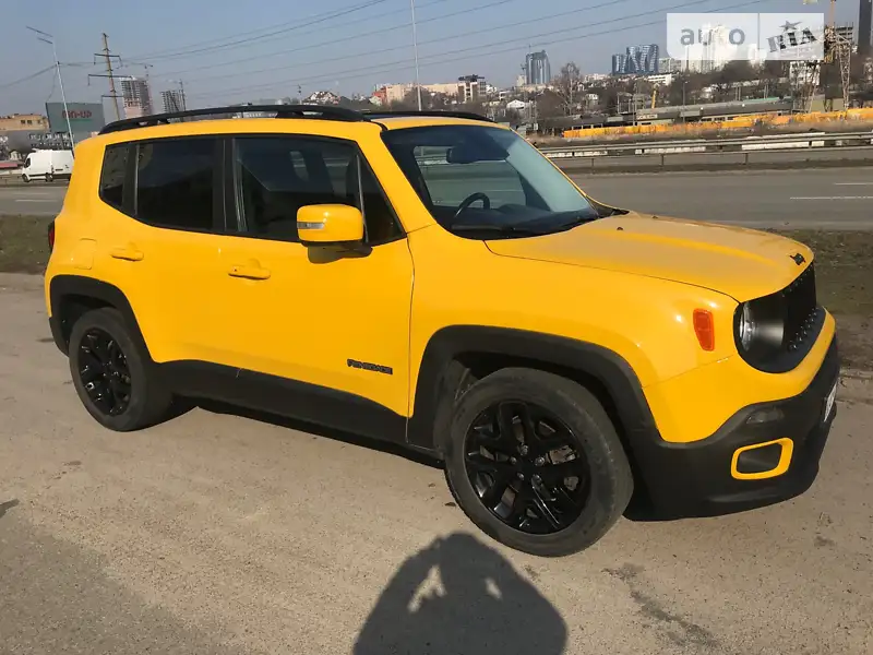 Порно үшін сахнада жалаңаш шешіну