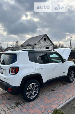 Внедорожник / Кроссовер Jeep Renegade 2016 в Бобровице