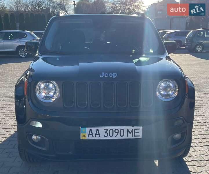 Позашляховик / Кросовер Jeep Renegade 2015 в Чернівцях