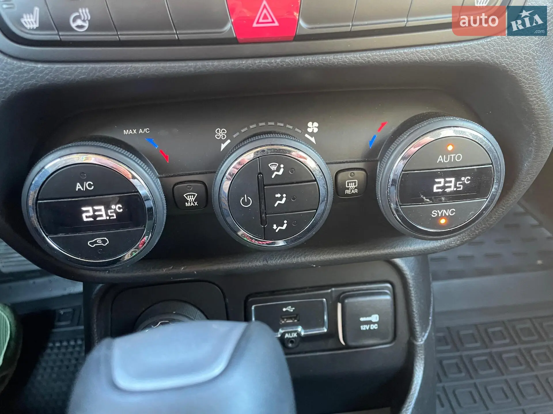 2015 Jeep Renegade - мініатюра 17