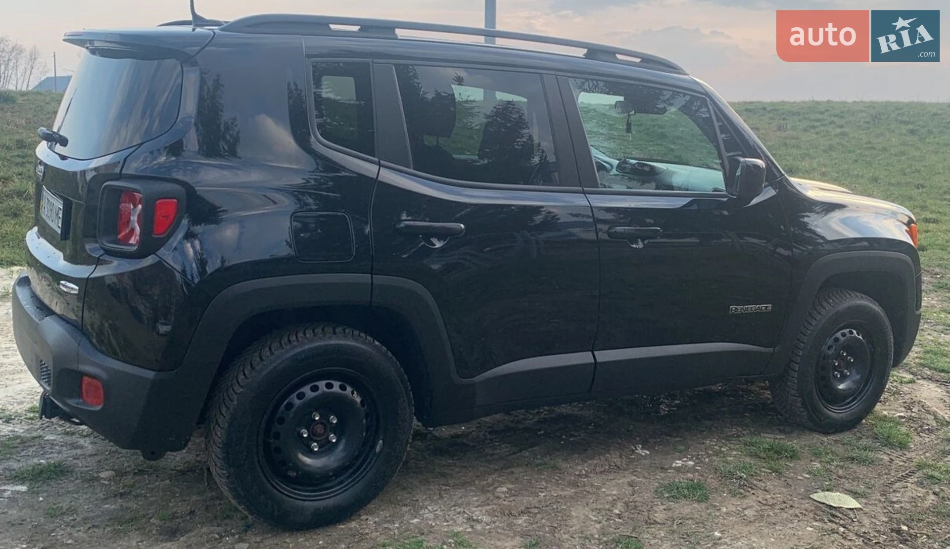 2015 Jeep Renegade - мініатюра 29