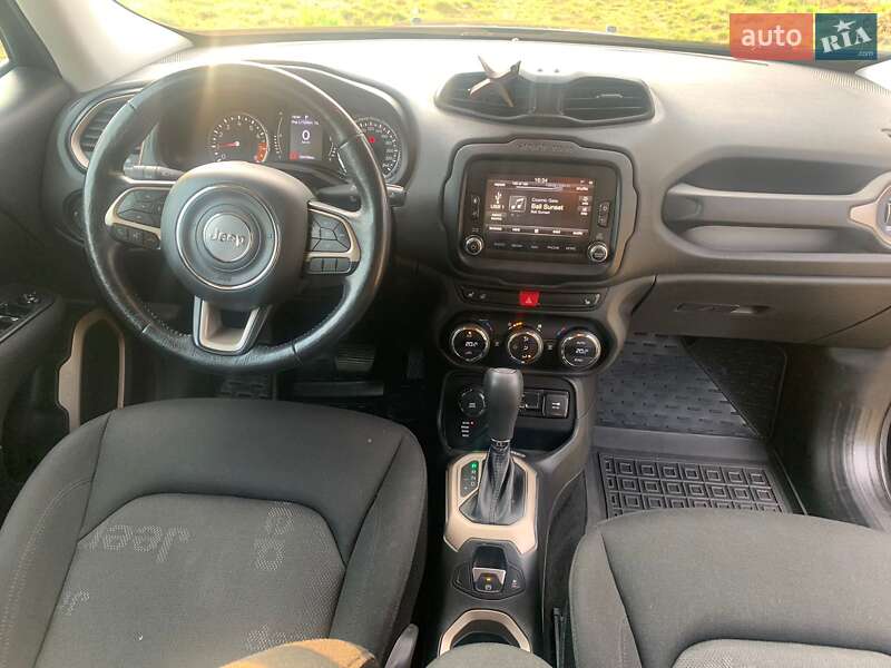 Позашляховик / Кросовер Jeep Renegade 2015 в Чернівцях