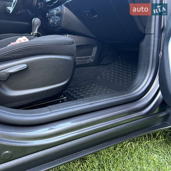 Позашляховик / Кросовер Jeep Renegade 2019 в Яремчі