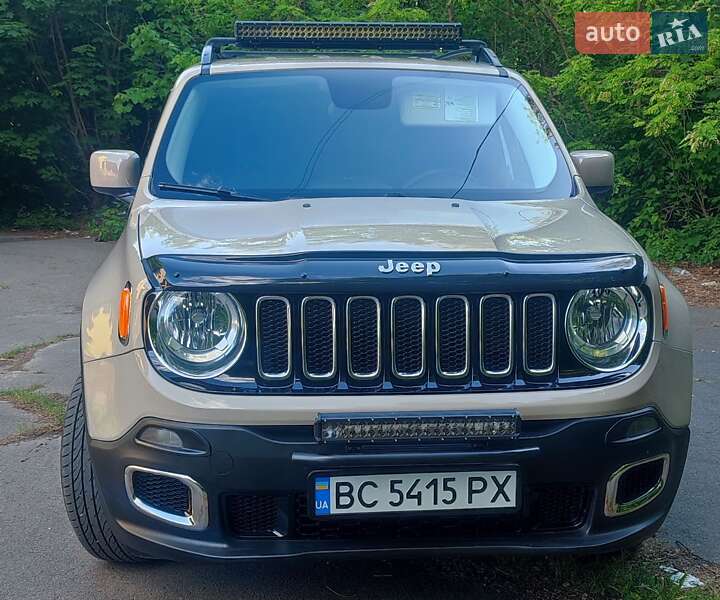 Позашляховик / Кросовер Jeep Renegade 2015 в Трускавці