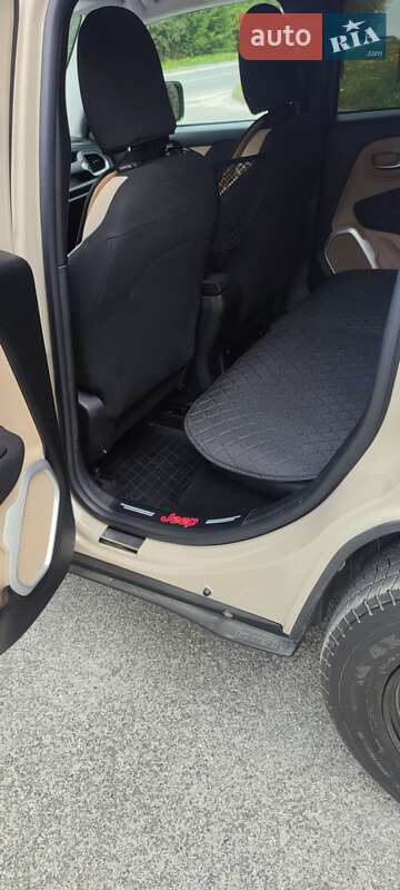 Позашляховик / Кросовер Jeep Renegade 2015 в Трускавці