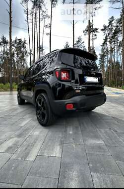 Позашляховик / Кросовер Jeep Renegade 2015 в Києві