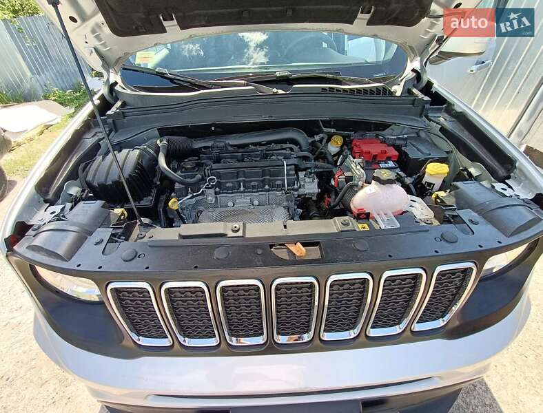 Позашляховик / Кросовер Jeep Renegade 2021 в Василькові