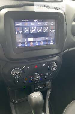 Внедорожник / Кроссовер Jeep Renegade 2020 в Житомире