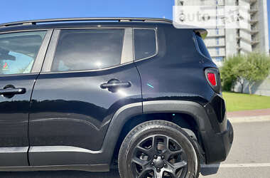 Позашляховик / Кросовер Jeep Renegade 2015 в Києві