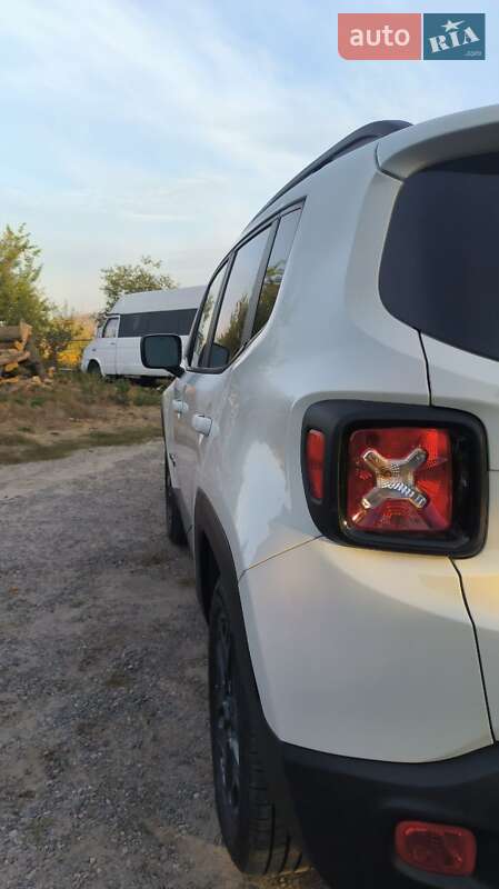 Внедорожник / Кроссовер Jeep Renegade 2018 в Смеле