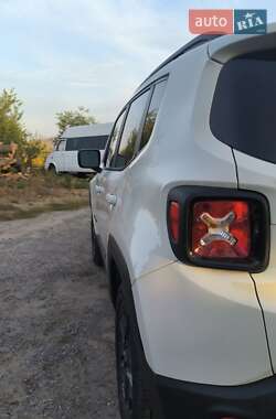 Внедорожник / Кроссовер Jeep Renegade 2018 в 