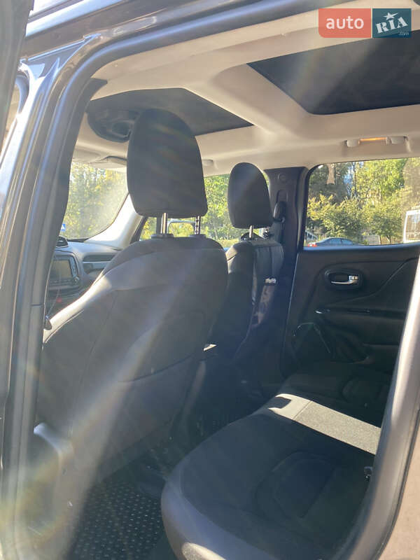 Позашляховик / Кросовер Jeep Renegade 2016 в Львові