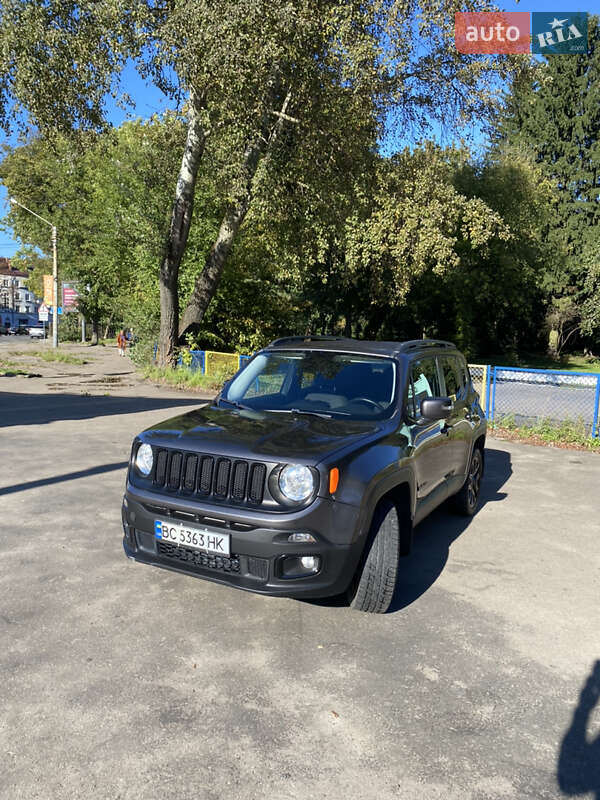 Позашляховик / Кросовер Jeep Renegade 2016 в Львові