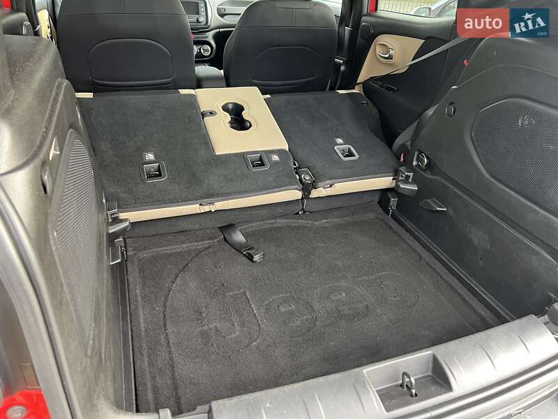 Внедорожник / Кроссовер Jeep Renegade 2015 в Одессе