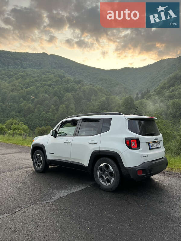 Позашляховик / Кросовер Jeep Renegade 2015 в Ужгороді