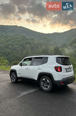 Позашляховик / Кросовер Jeep Renegade 2015 в Ужгороді