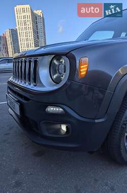 Внедорожник / Кроссовер Jeep Renegade 2016 в Киеве