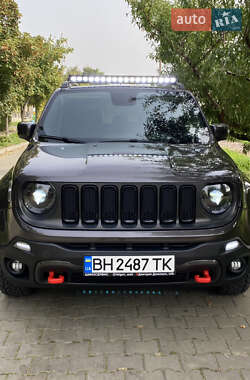 Внедорожник / Кроссовер Jeep Renegade 2016 в Одессе